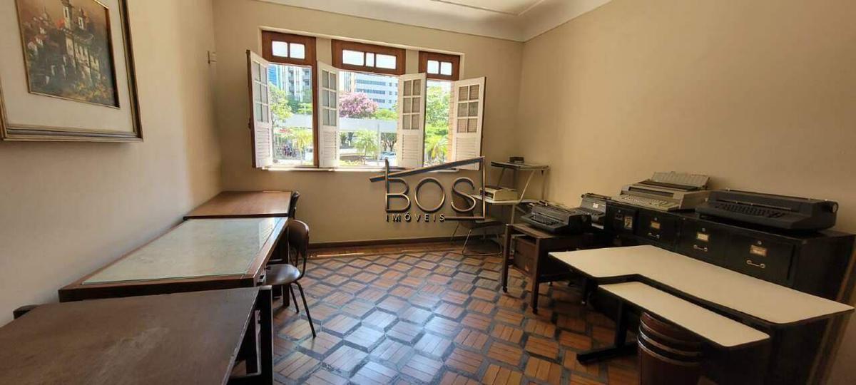 Casa, Centro, 10 Quartos, 15 Vagas, 6 Suítes