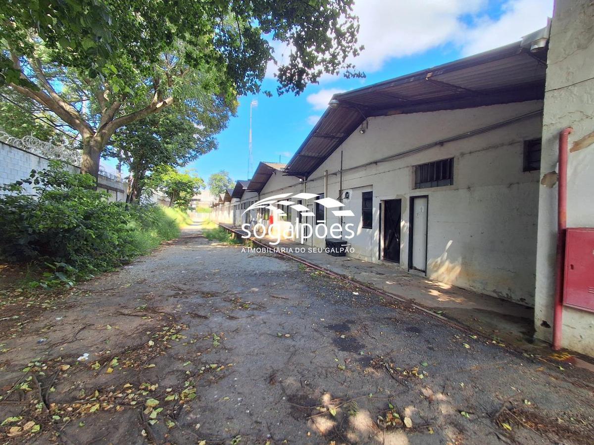 Galpão, São Francisco, 20 Vagas
