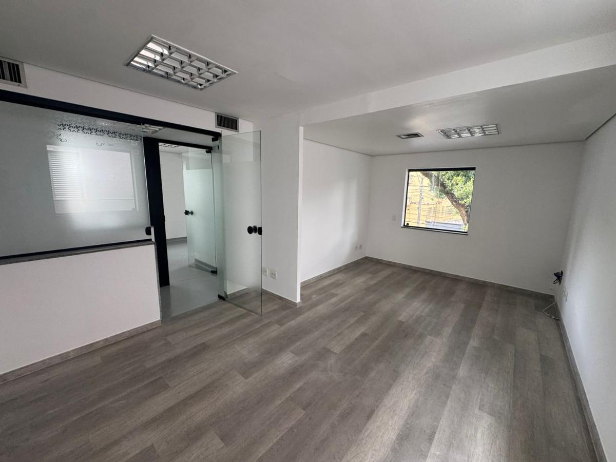 Casa Comercial, Floresta, 20 Quartos, 2 Vagas