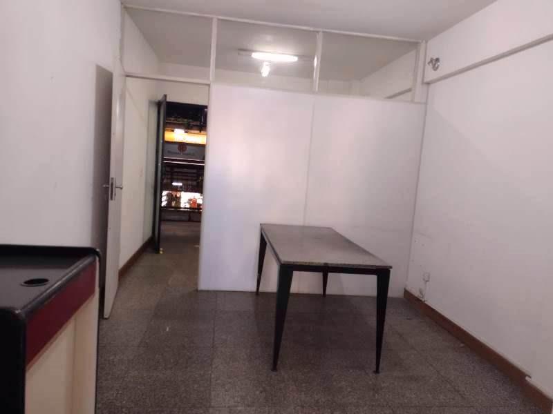 Sala, Barro Preto, 0 Quarto, 0 Vaga