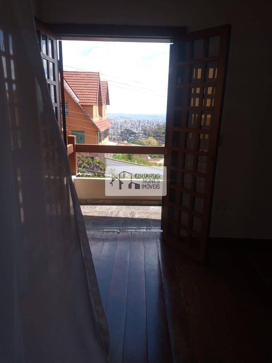 Casa, Santa Lúcia, 4 Quartos, 8 Vagas, 2 Suítes