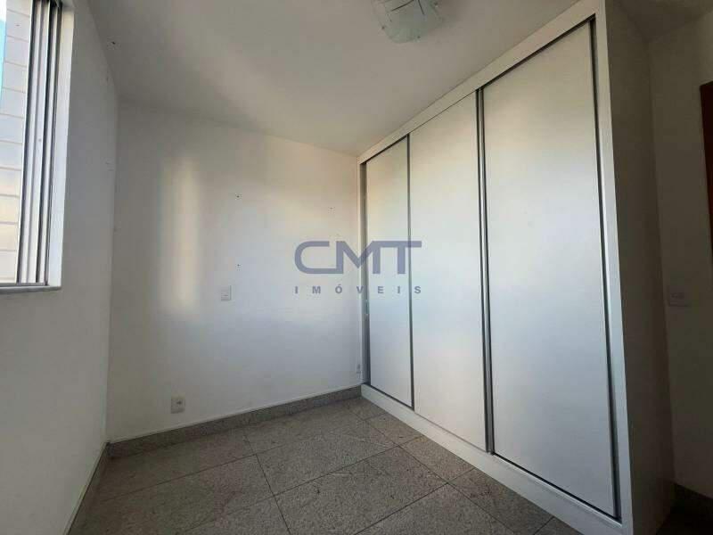 Apartamento, Sagrada Família, 3 Quartos, 2 Vagas, 1 Suíte