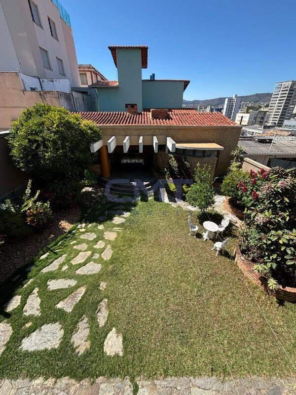 Casa, Sagrada Família, 5 Quartos, 3 Vagas, 2 Suítes