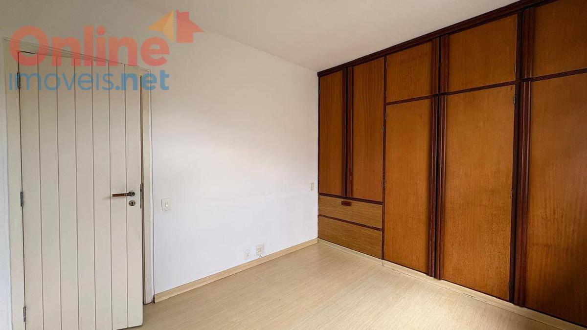 Casa, Vila Paris, 4 Quartos, 0 Vaga, 2 Suítes