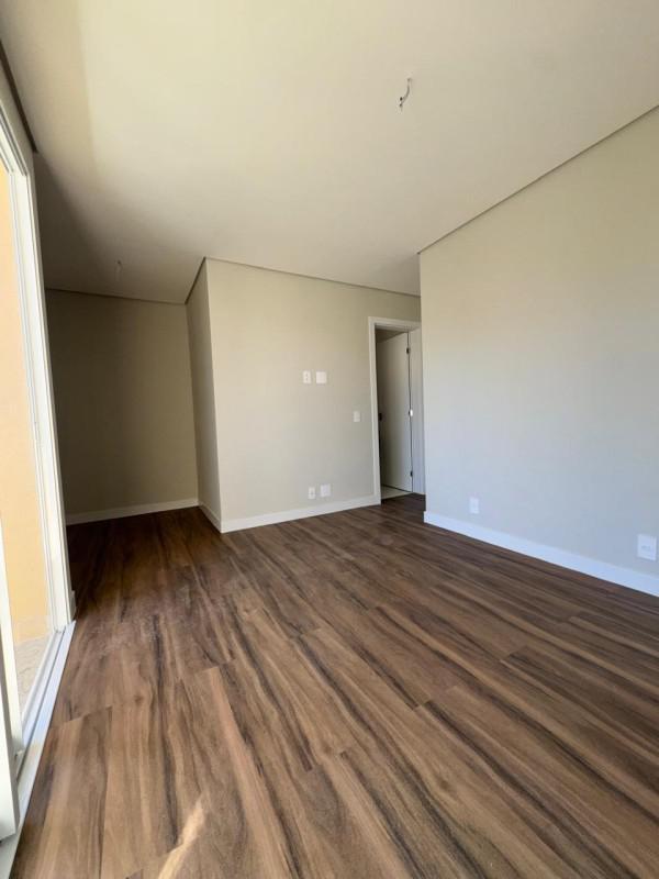Apartamento, Sagrada Família, 2 Quartos, 2 Vagas, 1 Suíte