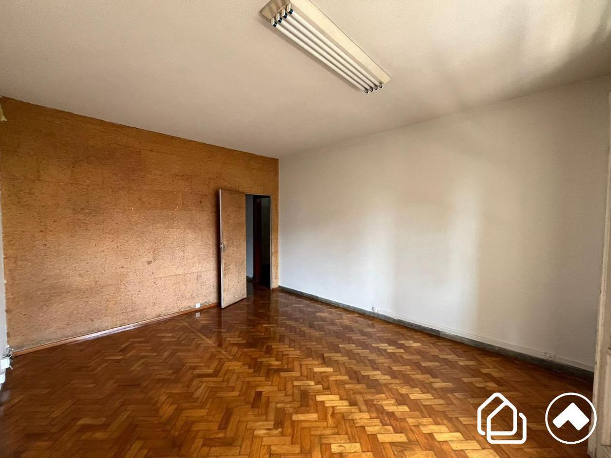 Sala, Centro