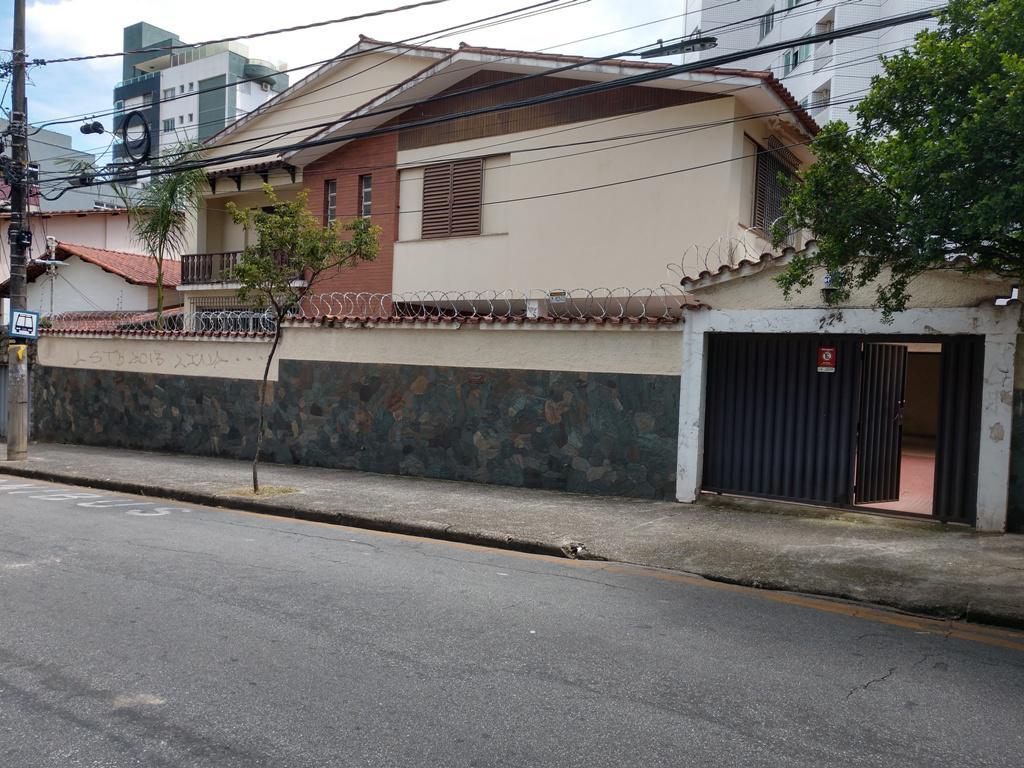 Casa, Gutierrez, 5 Quartos, 4 Vagas, 1 Suíte