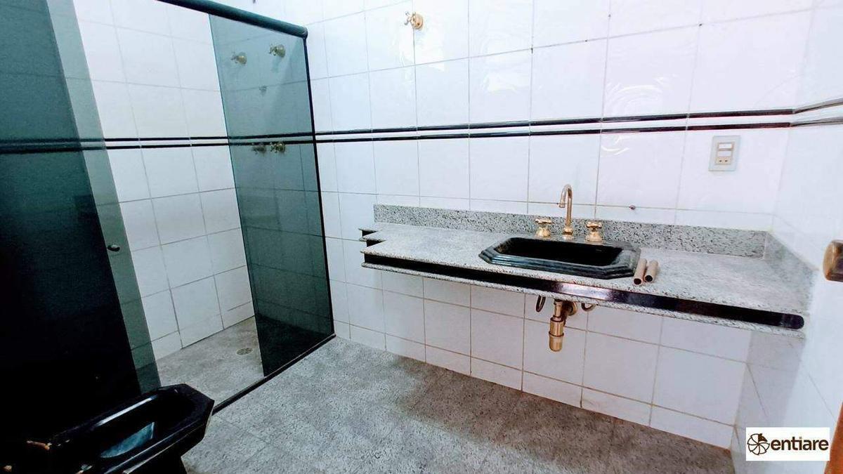 Casa Comercial, Venda Nova, 7 Quartos, 0 Vaga, 1 Suíte