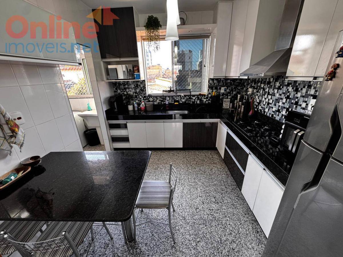 Apartamento, Sagrada Família, 3 Quartos, 0 Vaga, 1 Suíte