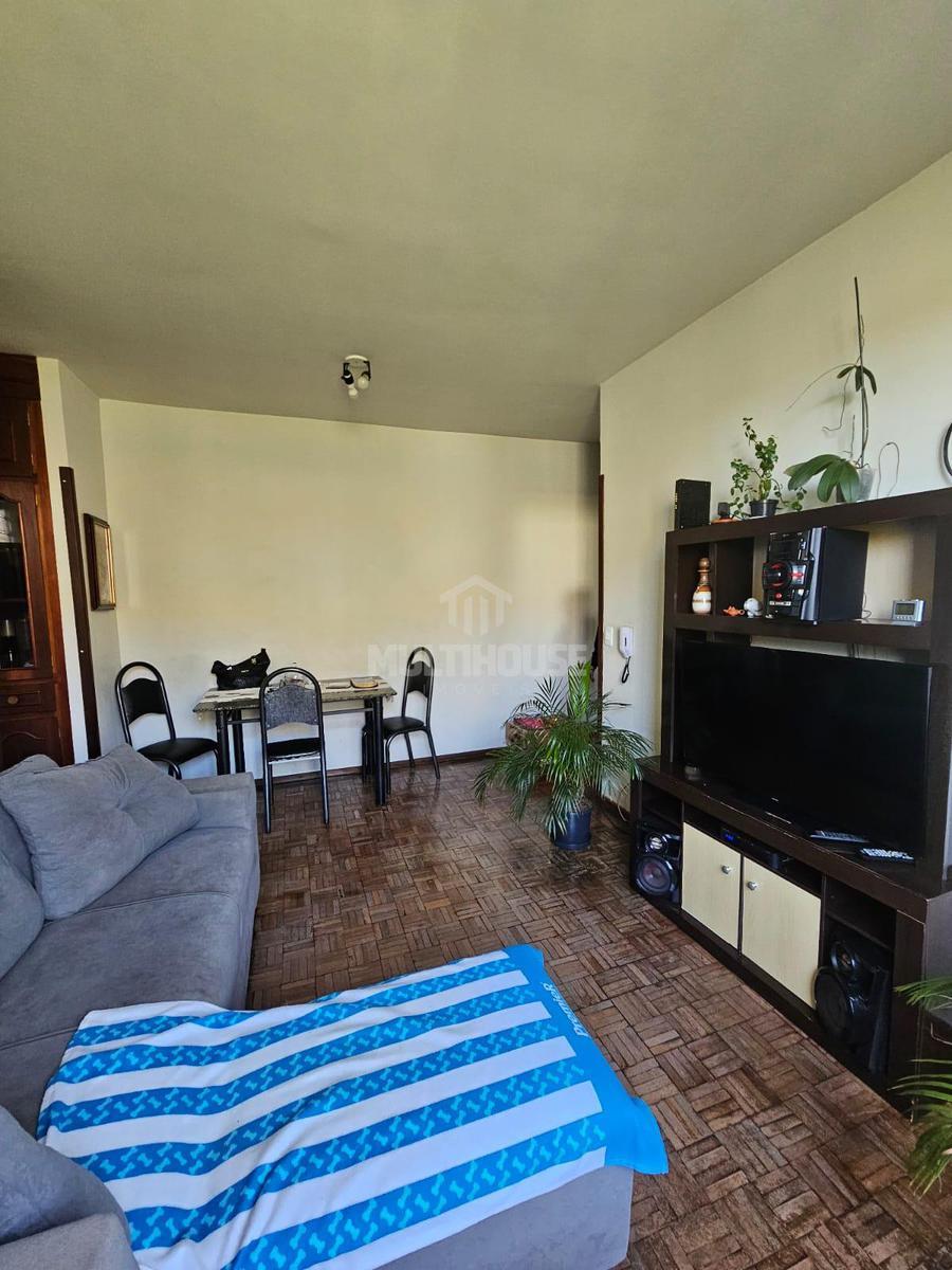 Apartamento, Carlos Prates, 2 Quartos, 1 Vaga