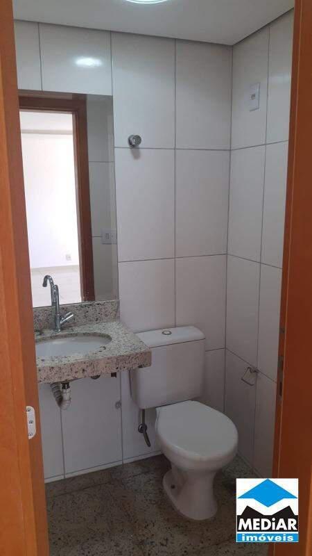 Apartamento, Floresta, 2 Quartos, 2 Vagas, 1 Suíte