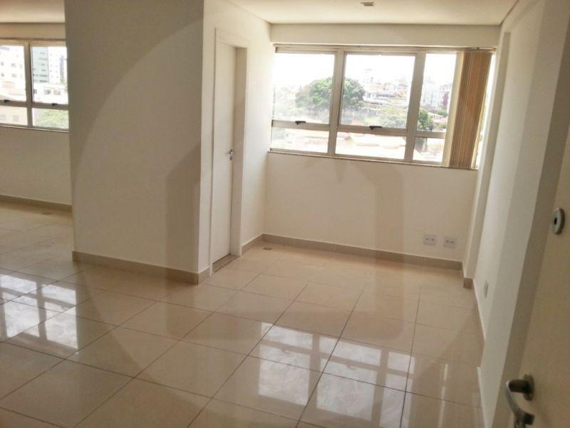 Sala, União, 0 Quarto, 0 Vaga