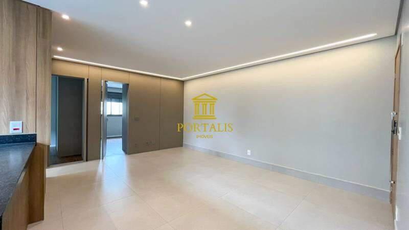 Apartamento, Funcionários, 2 Quartos, 2 Vagas, 1 Suíte