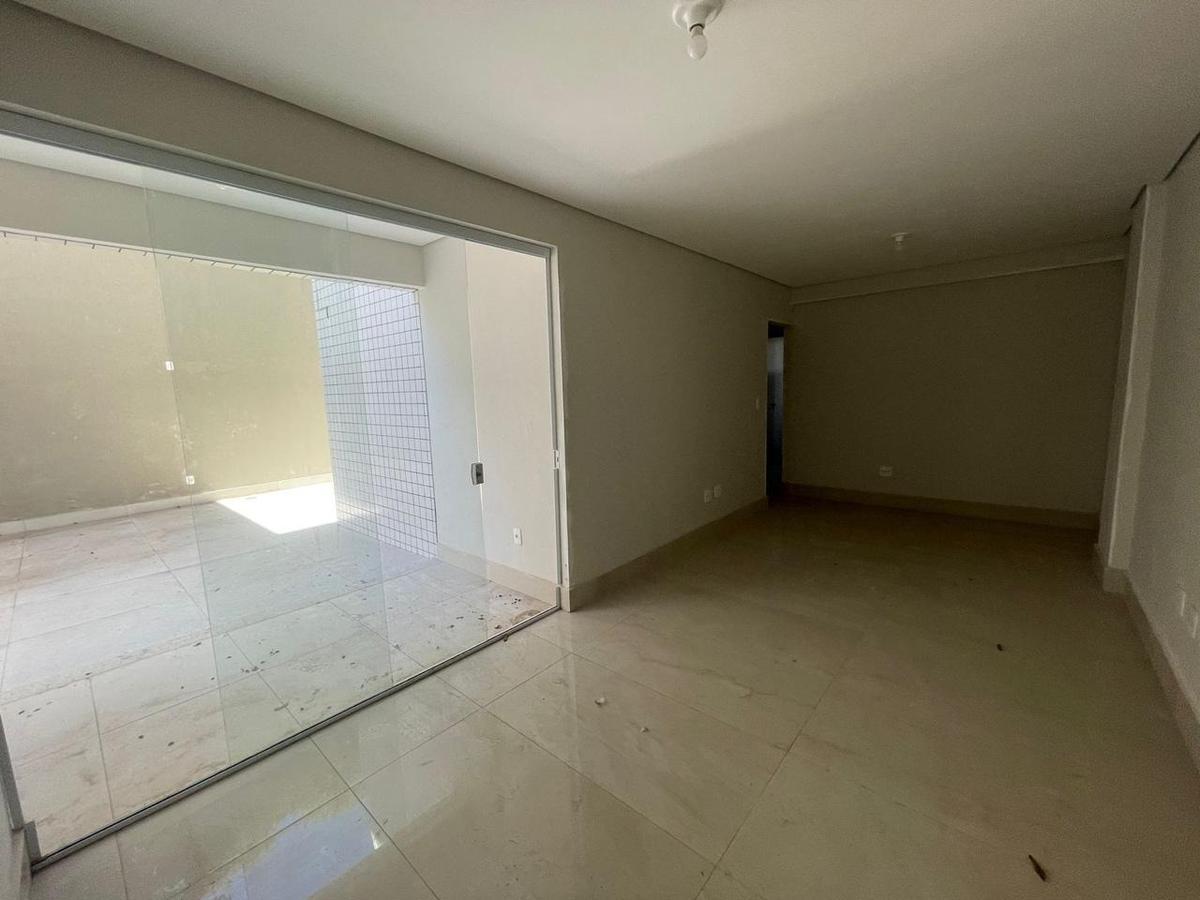 Apartamento, Sagrada Família, 3 Quartos, 2 Vagas, 1 Suíte