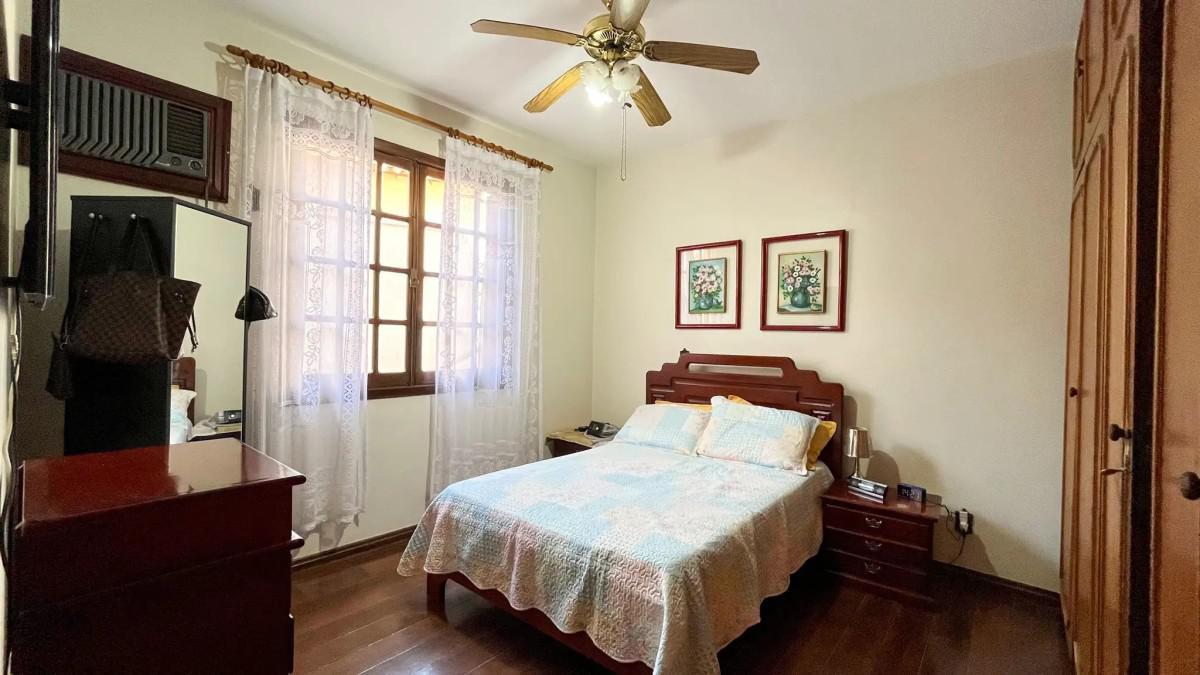 Casa, Luxemburgo, 5 Quartos, 4 Vagas, 2 Suítes