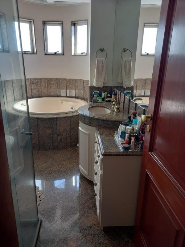 Apartamento, Centro, 4 Quartos, 2 Vagas, 1 Suíte