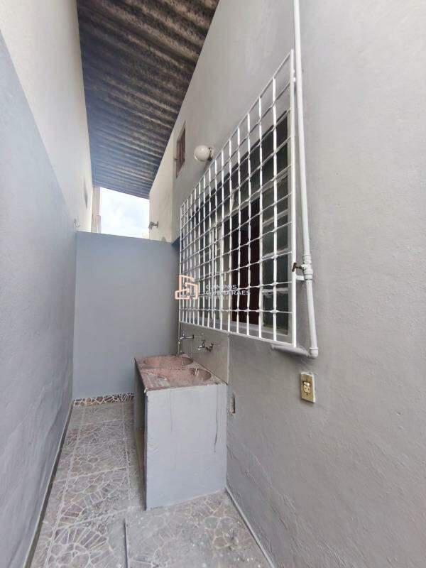 Casa, Das Industrias I (barreiro), 2 Quartos, 1 Suíte