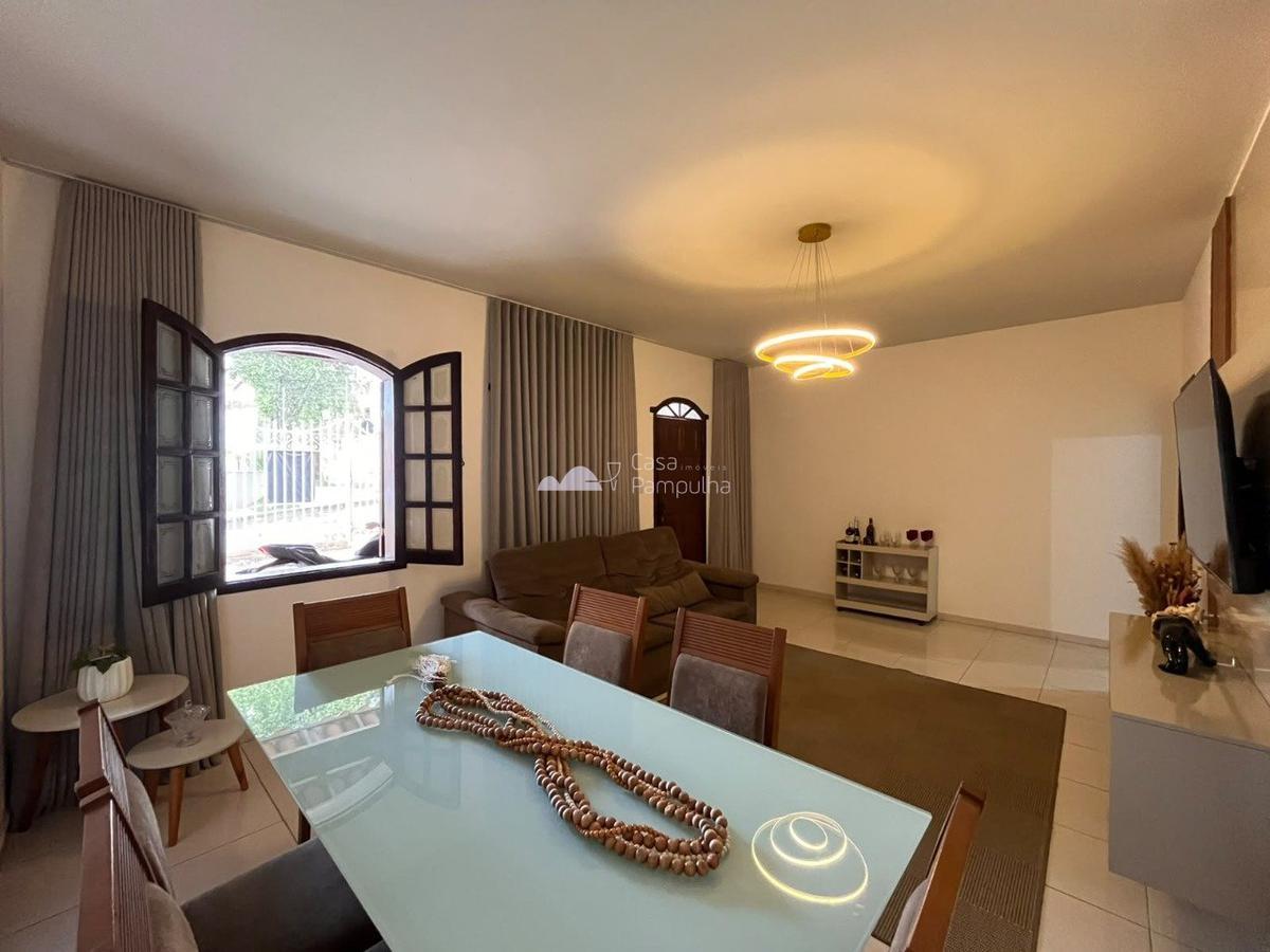 Casa, Planalto, 6 Quartos, 6 Vagas, 2 Suítes