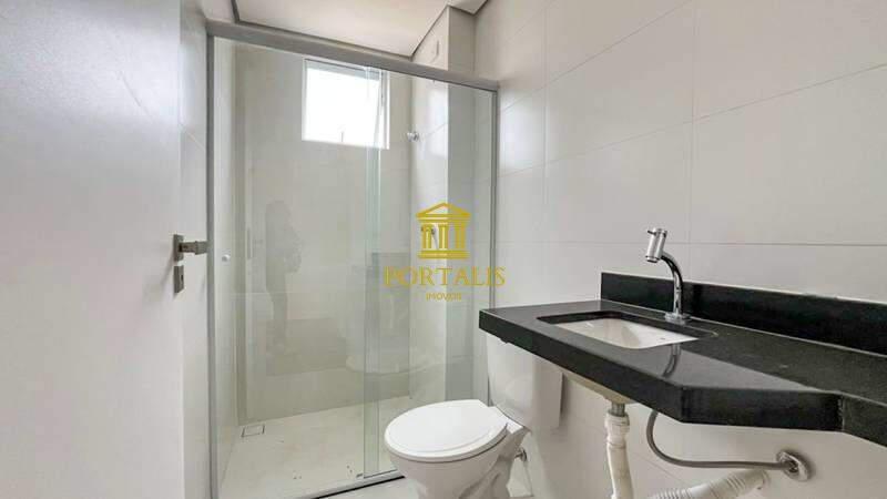 Apartamento, Sagrada Família, 3 Quartos, 2 Vagas, 1 Suíte