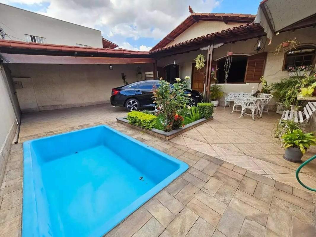 Casa, Átila de Paiva, 3 Quartos, 2 Vagas