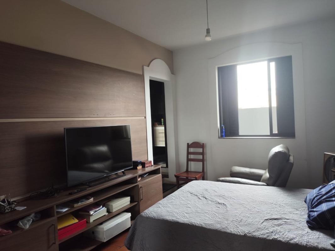 Casa, João Pinheiro, 6 Quartos, 2 Vagas, 2 Suítes