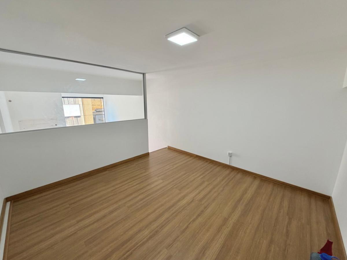 Sala, São José, 0 Quarto, 1 Vaga