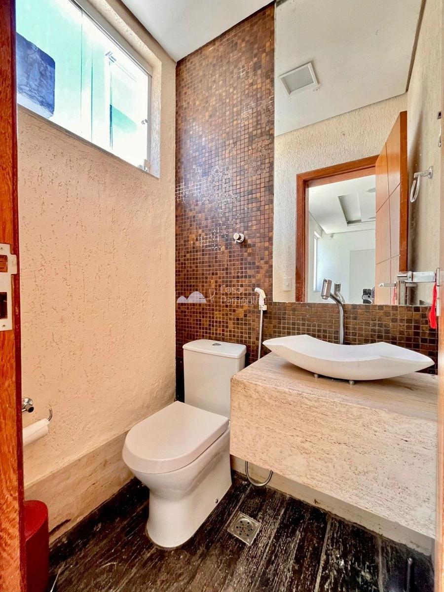 Casa, Trevo, 4 Quartos, 4 Vagas, 2 Suítes