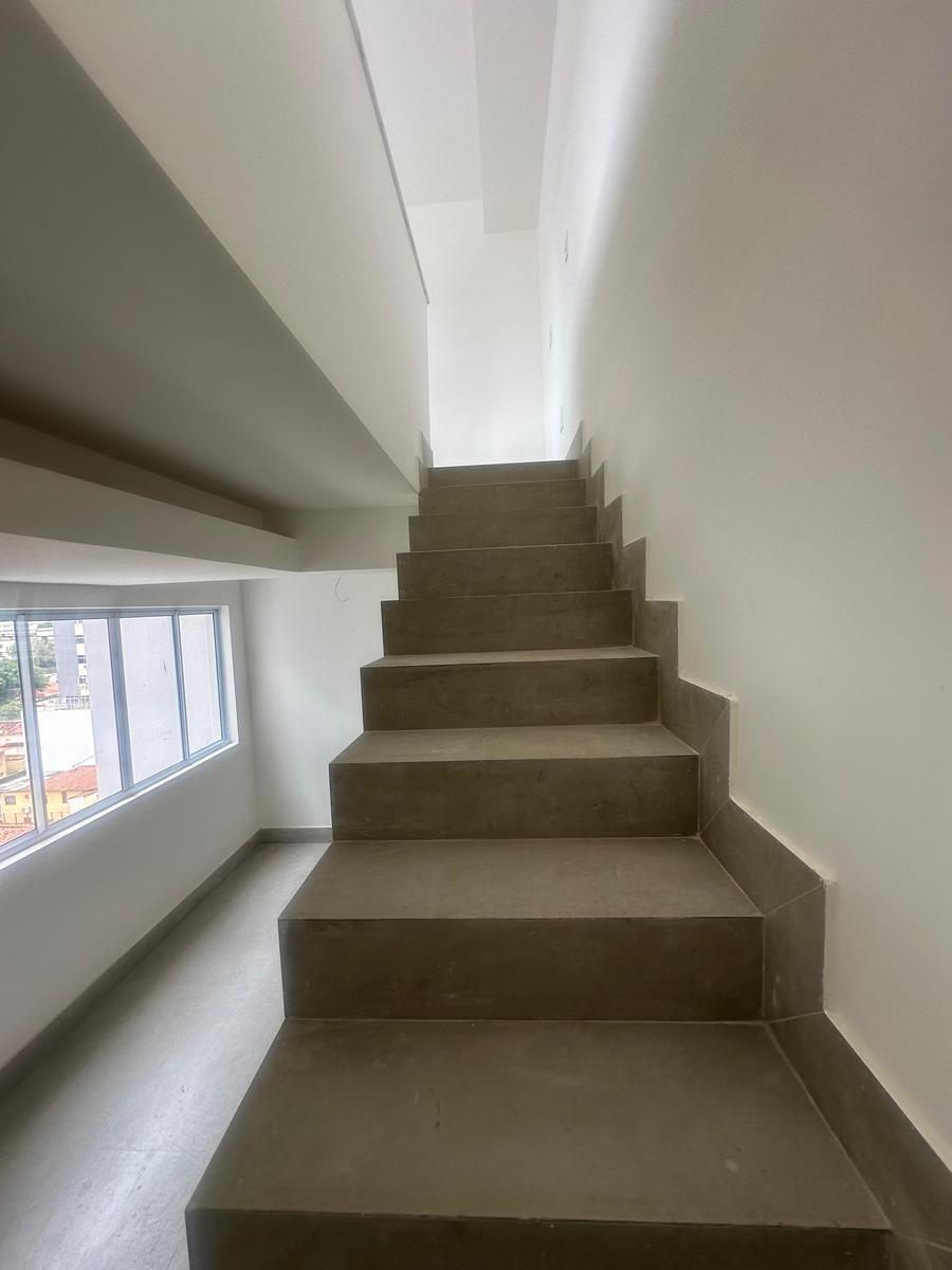 Cobertura, Funcionários, 2 Quartos, 2 Vagas, 2 Suítes