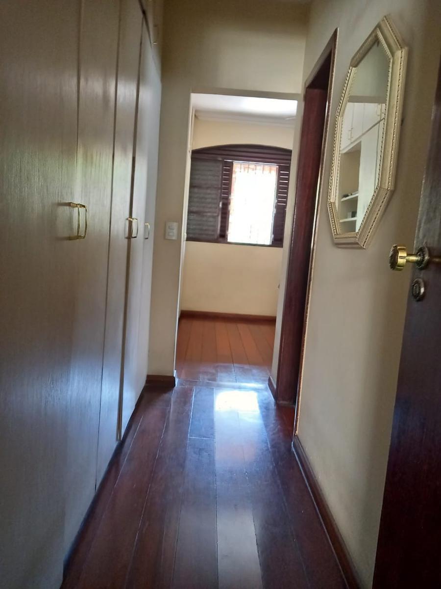 Casa, Castelo, 3 Quartos, 4 Vagas, 1 Suíte