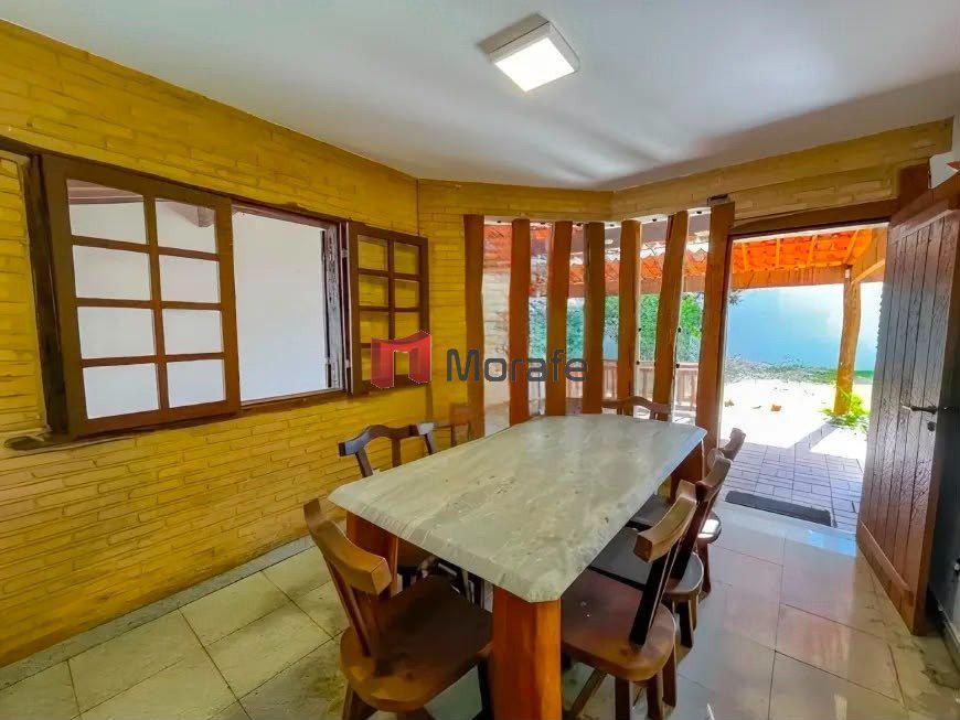 Casa, Castelo, 4 Quartos, 4 Vagas, 1 Suíte