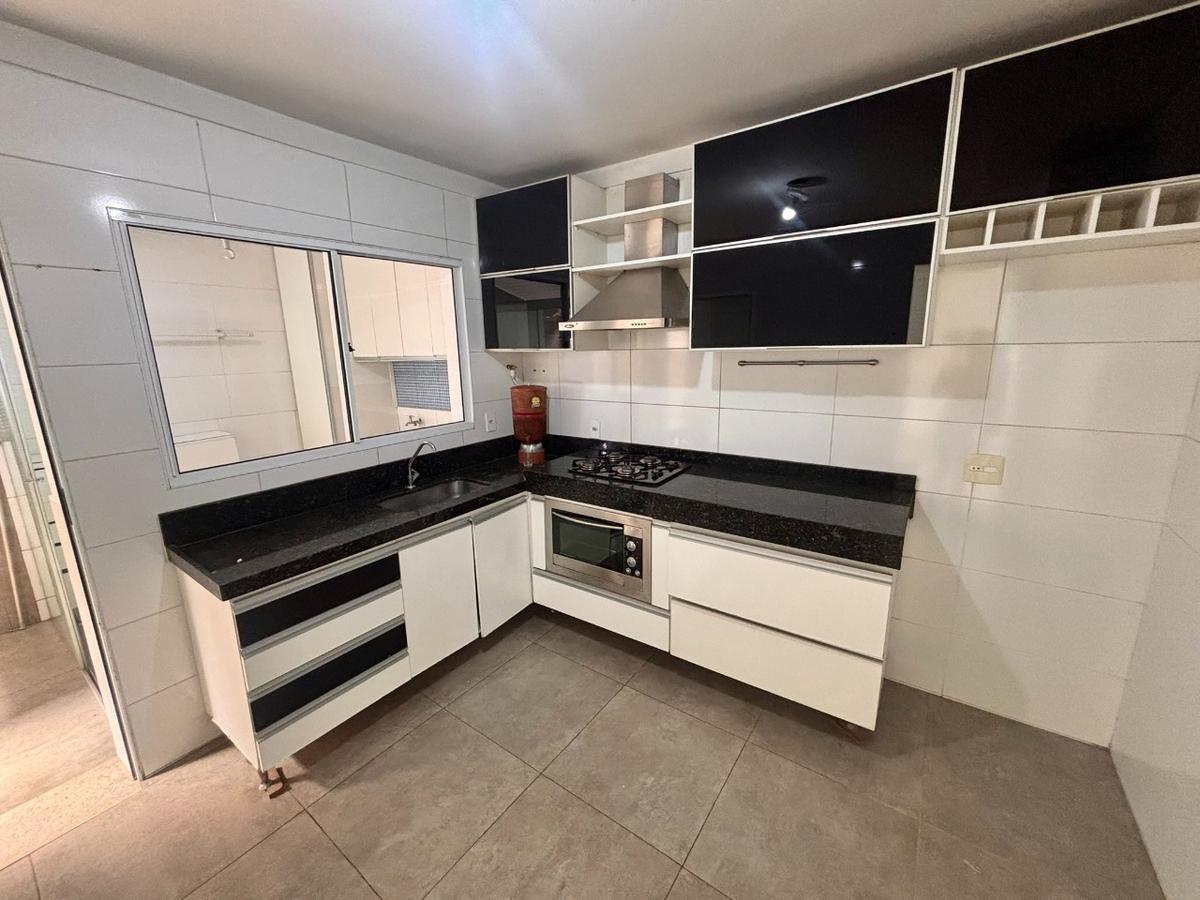 Casa, Castelo, 3 Quartos, 2 Vagas, 1 Suíte