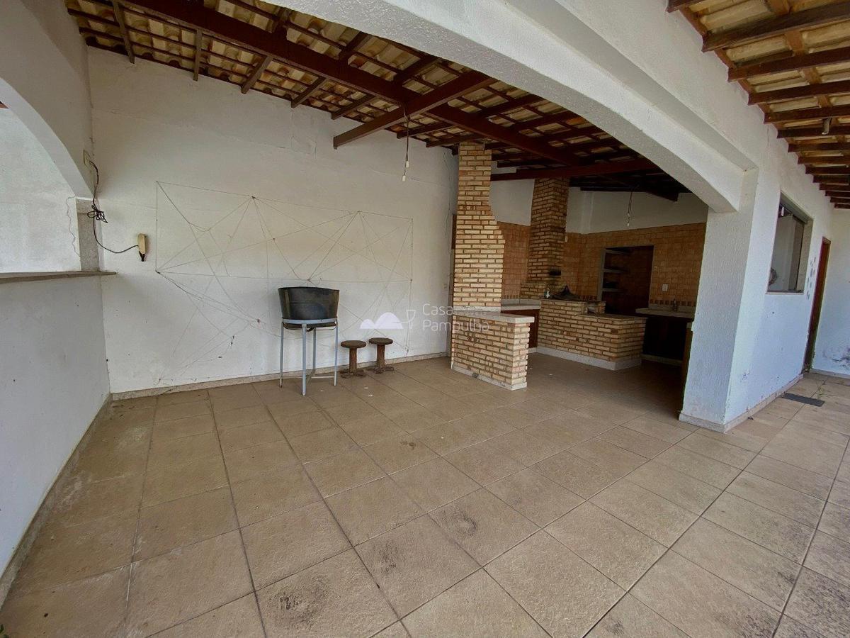Casa, Braúnas, 3 Quartos, 8 Vagas, 2 Suítes