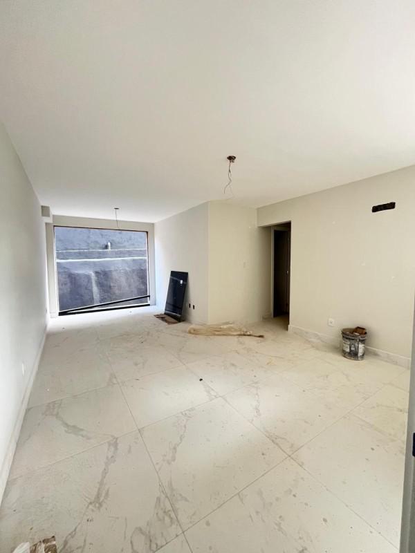 Cobertura, Tirol (barreiro), 3 Quartos, 2 Vagas, 1 Suíte