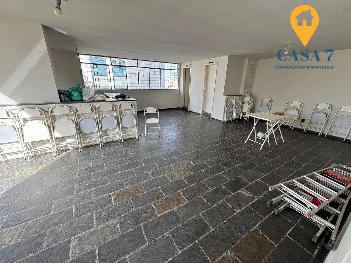 Apartamento, Sagrada Família, 2 Quartos, 1 Vaga