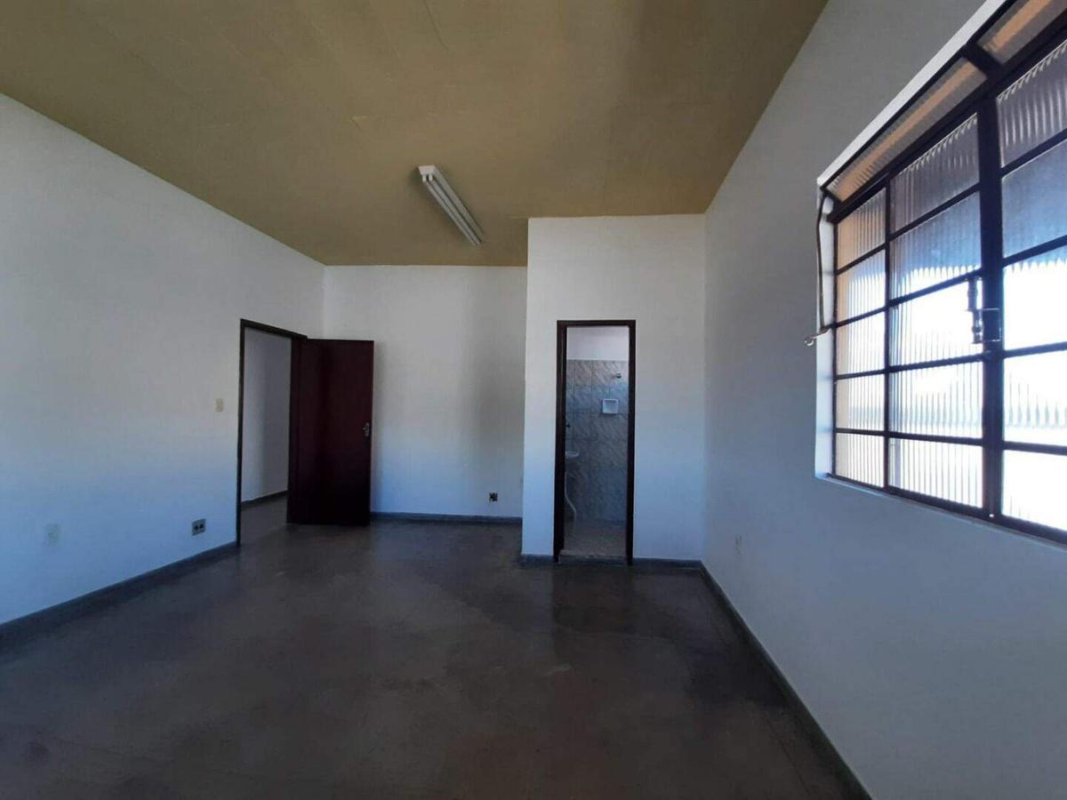 Sala, Nossa Senhora das Graças, 0 Quarto, 4 Vagas