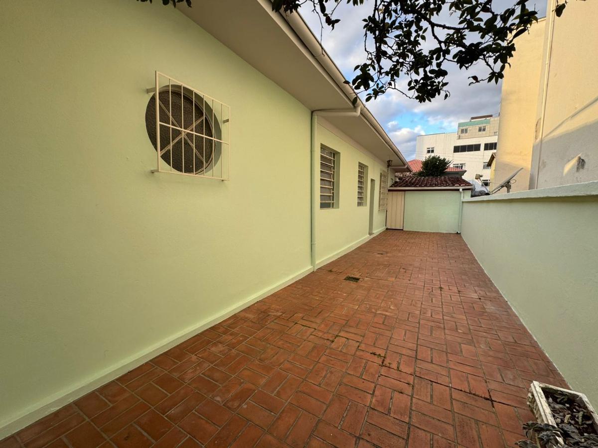 Casa, Colégio Batista, 5 Quartos, 1 Vaga, 1 Suíte