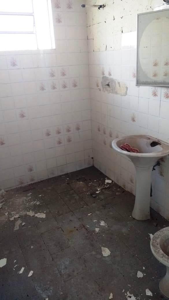 Casa, Sagrada Família, 4 Quartos, 0 Vaga, 1 Suíte