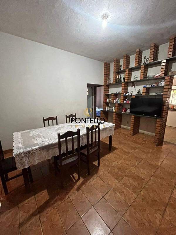 Casa, Montreal, 4 Quartos, 2 Vagas, 1 Suíte
