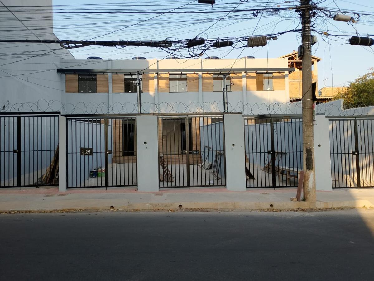 Casa, Santa Mônica, 2 Quartos, 1 Vaga, 2 Suítes