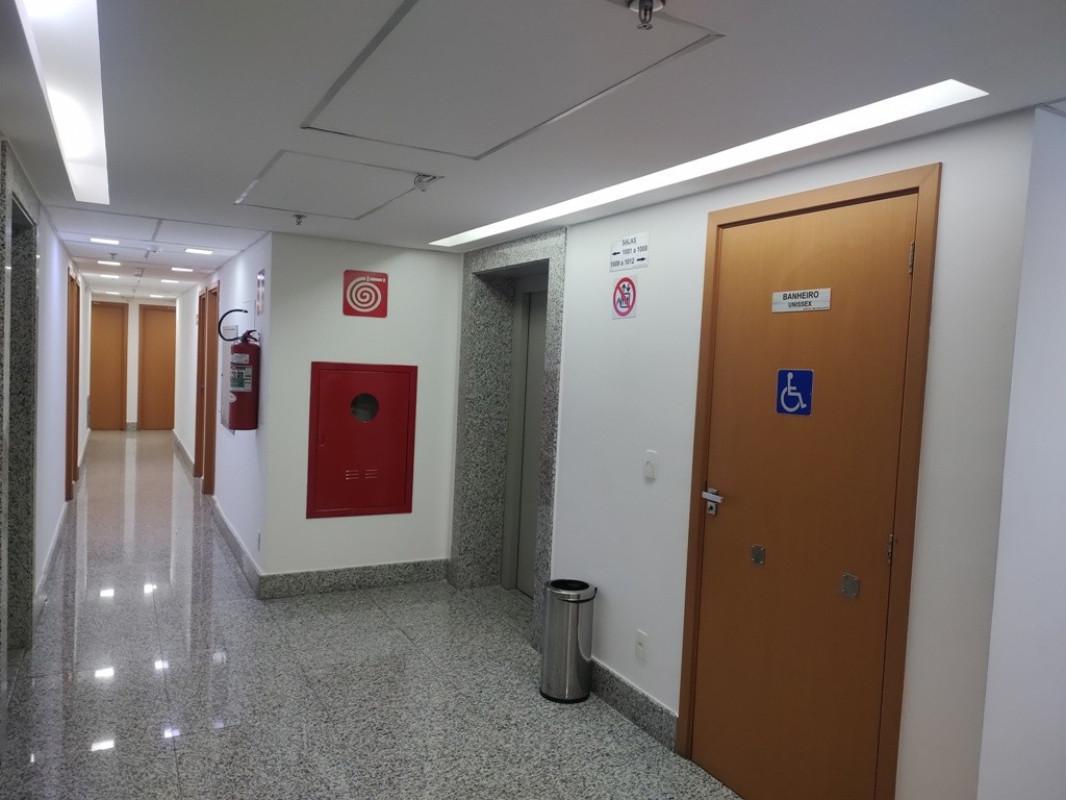 Sala, Barro Preto, 0 Quarto, 1 Vaga