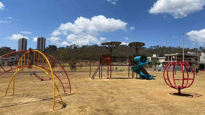 Casa, Alphaville - Lagoa dos Ingleses, 4 Quartos, 4 Vagas, 2 Suítes