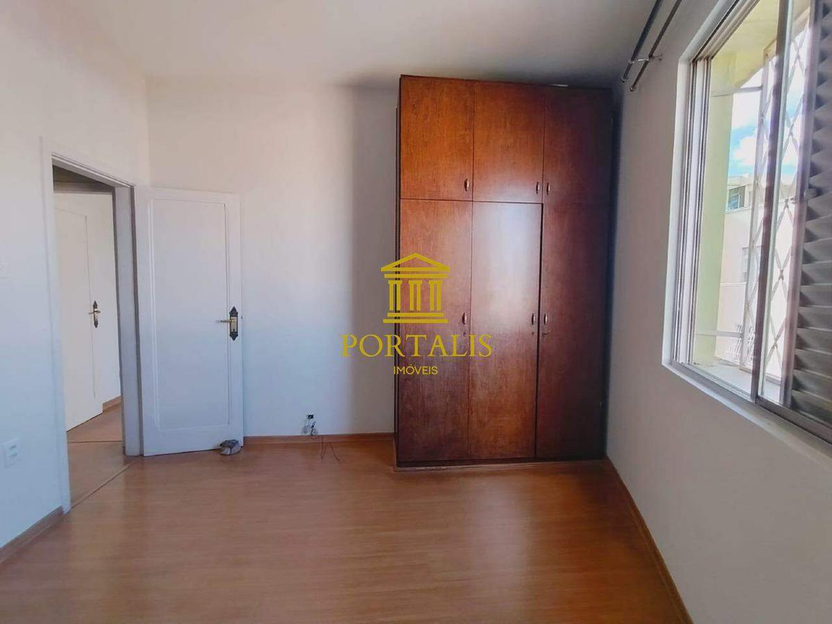 Apartamento, Floresta, 2 Quartos, 0 Vaga, 1 Suíte