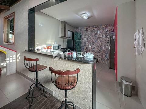 Casa, Camargos, 3 Quartos, 0 Vaga, 2 Suítes