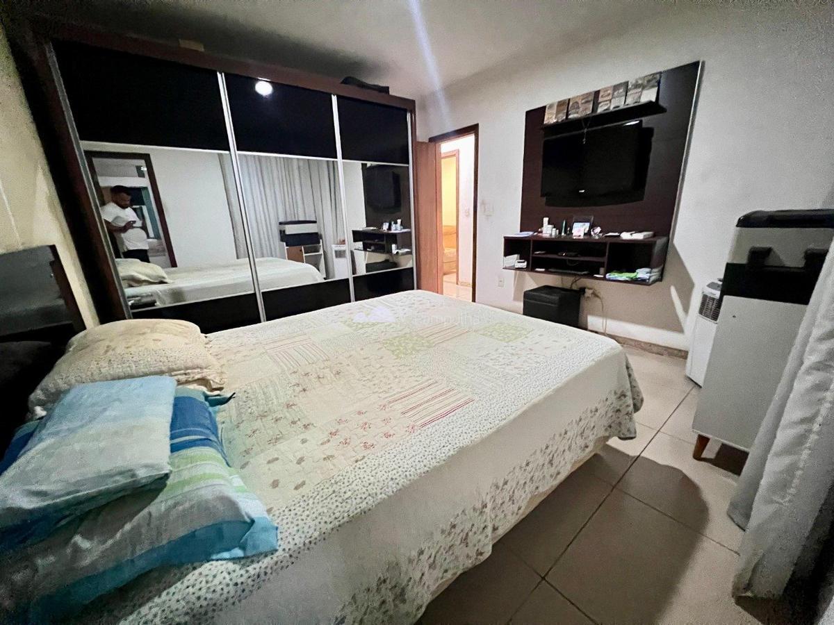 Casa, Santa Branca, 3 Quartos, 2 Vagas, 1 Suíte