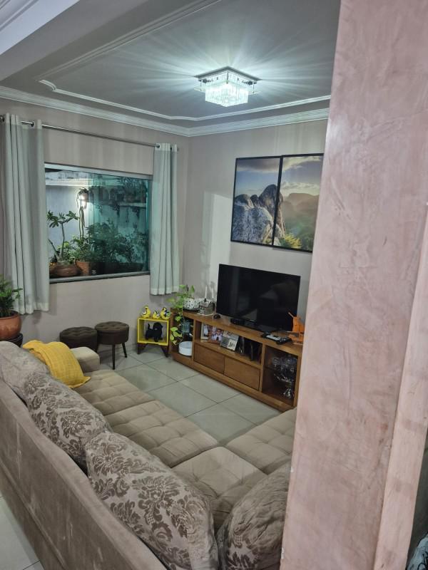 Casa, Cabral, 3 Quartos, 2 Vagas, 1 Suíte