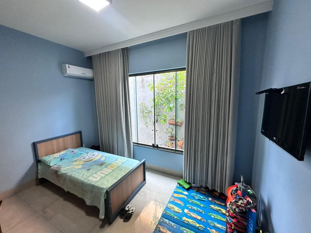 Casa, Parque Xangri-lá, 4 Quartos, 4 Vagas, 1 Suíte