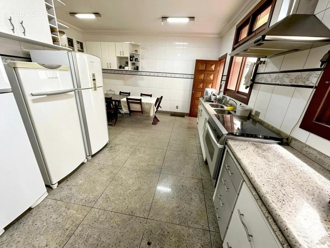 Casa, Castelo, 4 Quartos, 5 Vagas, 4 Suítes