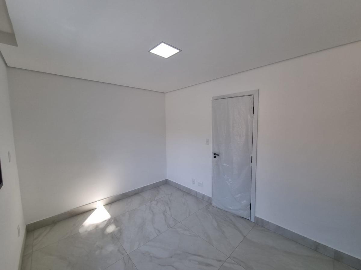 Casa, Planalto, 3 Quartos, 1 Vaga, 1 Suíte