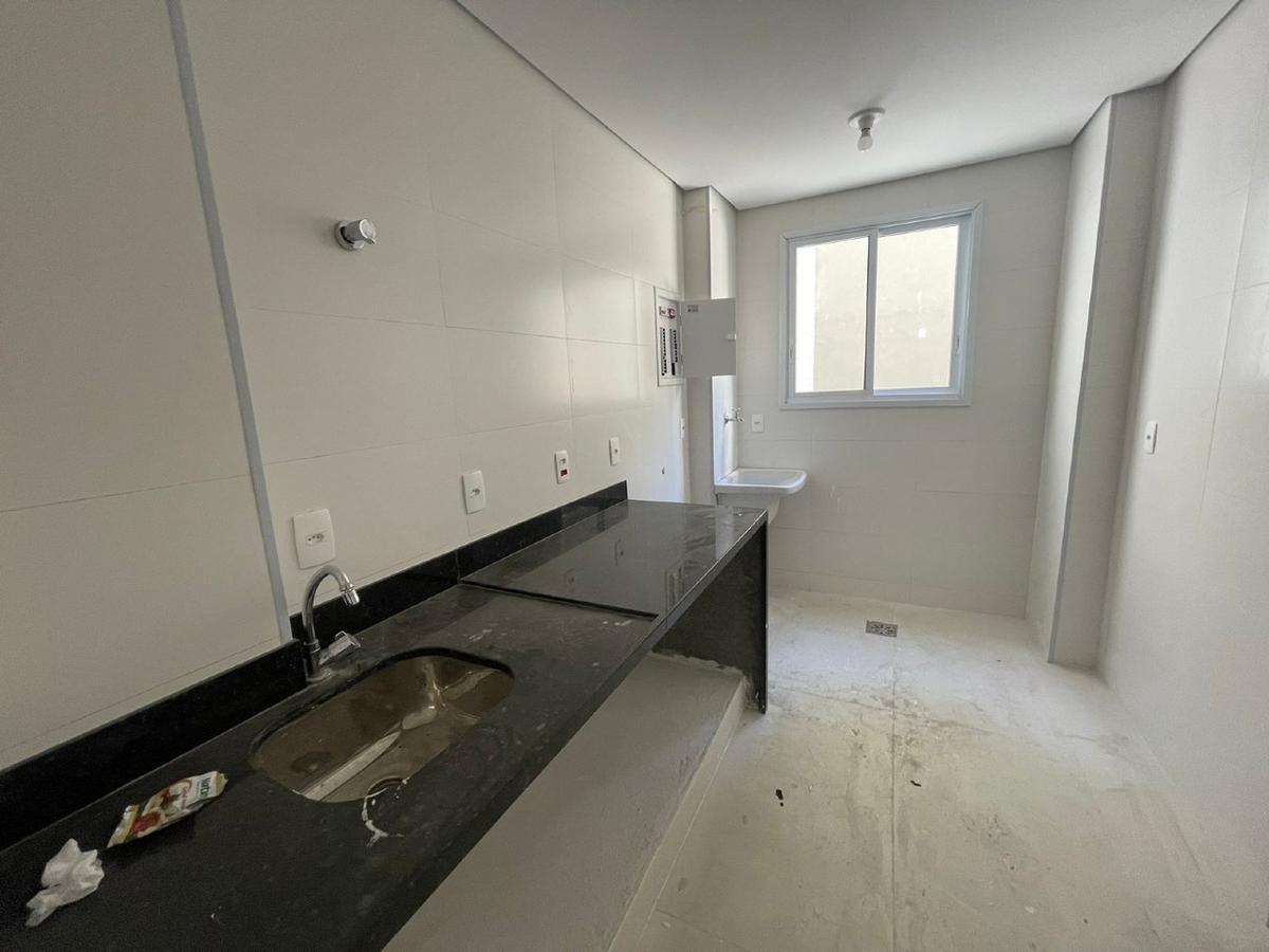 Apartamento, Sagrada Família, 3 Quartos, 2 Vagas, 1 Suíte