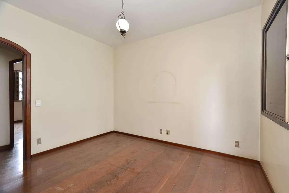 Apartamento, Funcionários, 4 Quartos, 3 Vagas, 2 Suítes